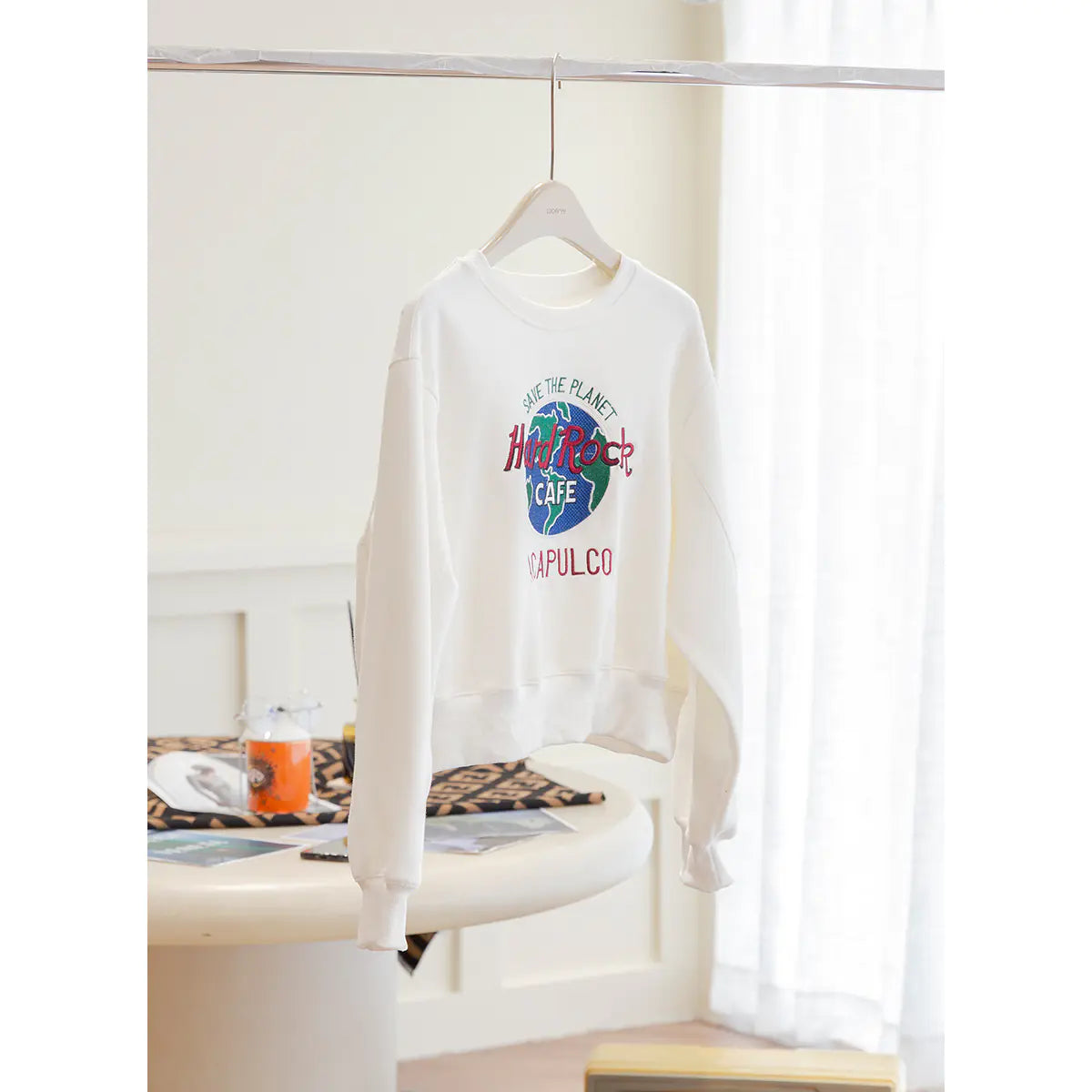 Retro Thin Street Sweater with Short Design
